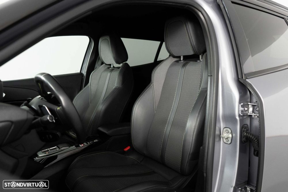 Peugeot 2008 1.2 PureTech GT EAT8 - 9