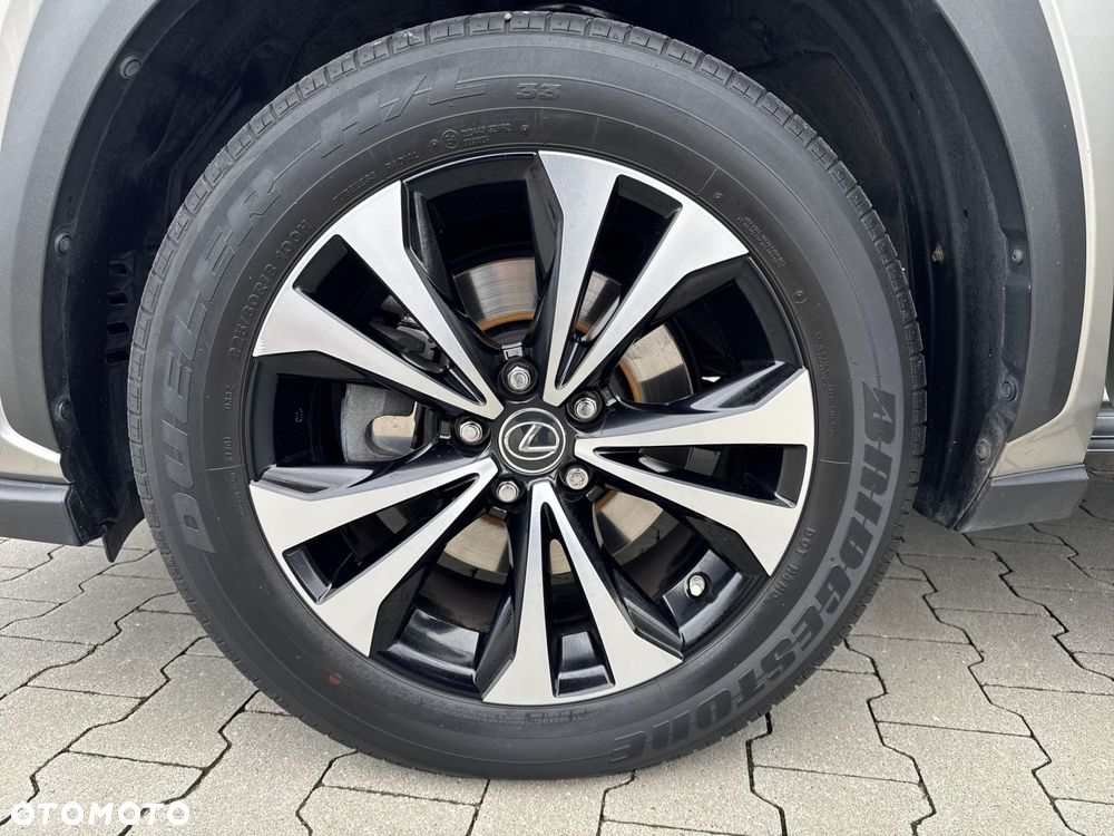 Lexus NX 300h F Impression AWD - 19