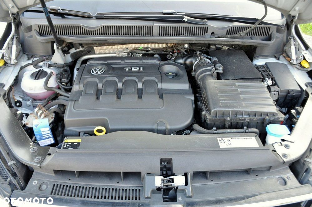 Volkswagen Touran - 39