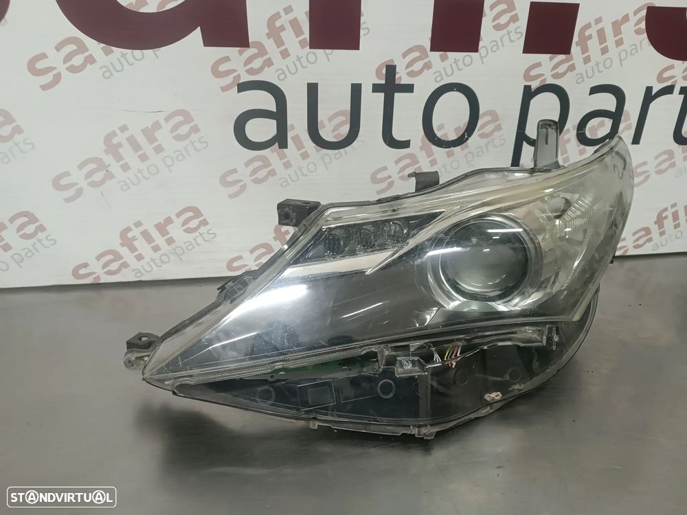 ÓTICA / FAROL TOYOTA AURIS E18 ESQUERDO 2013 - 2014 - 2015 REF. 89907727 81150-02E21 - 2