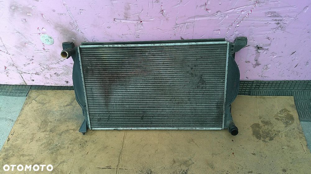 AUDI A4 B6 2.4 V6 CHŁODNICA WODY - 3