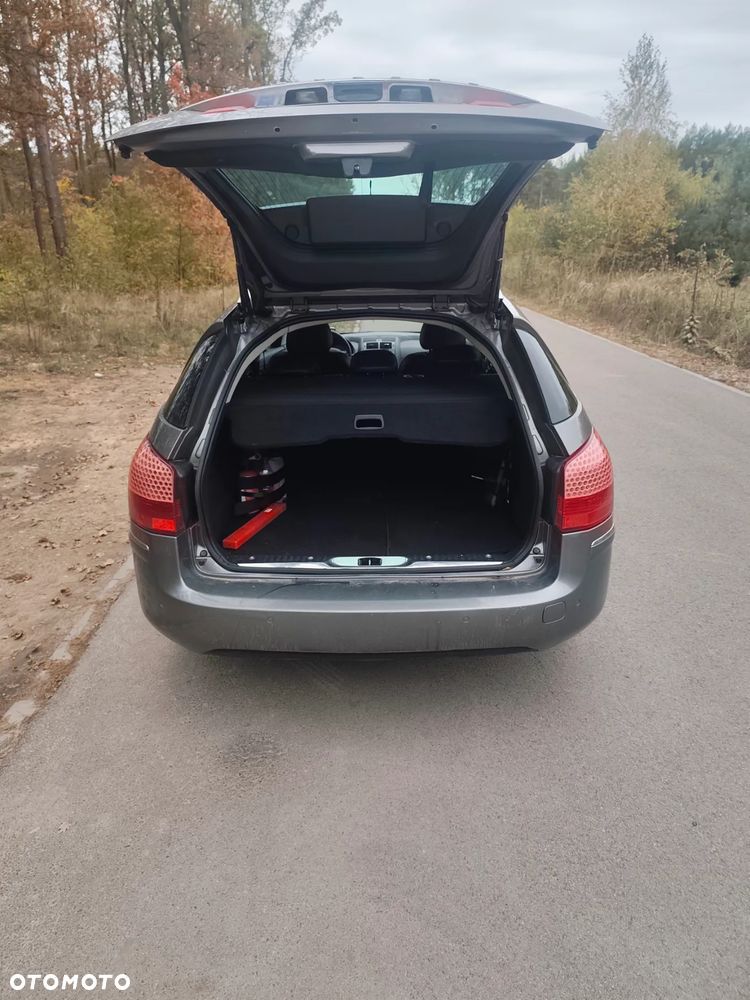 Peugeot 407 - 6