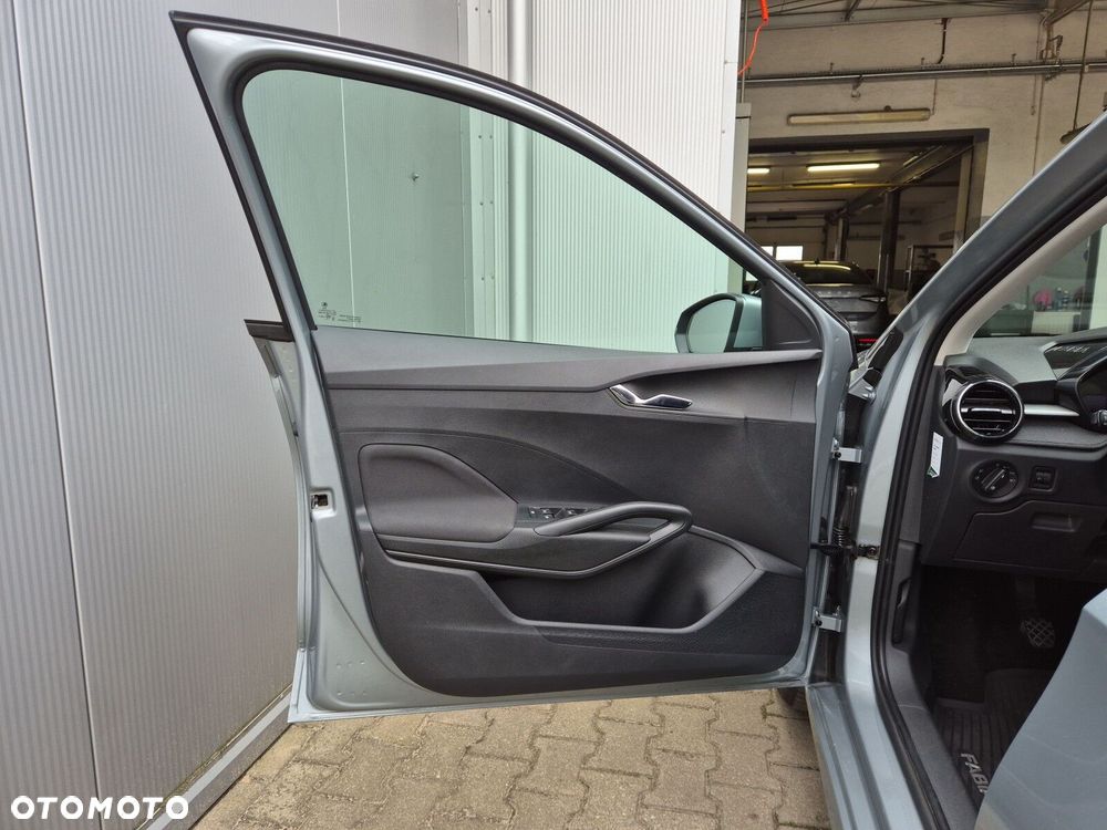Skoda Fabia 1.0 TSI Drive - 16