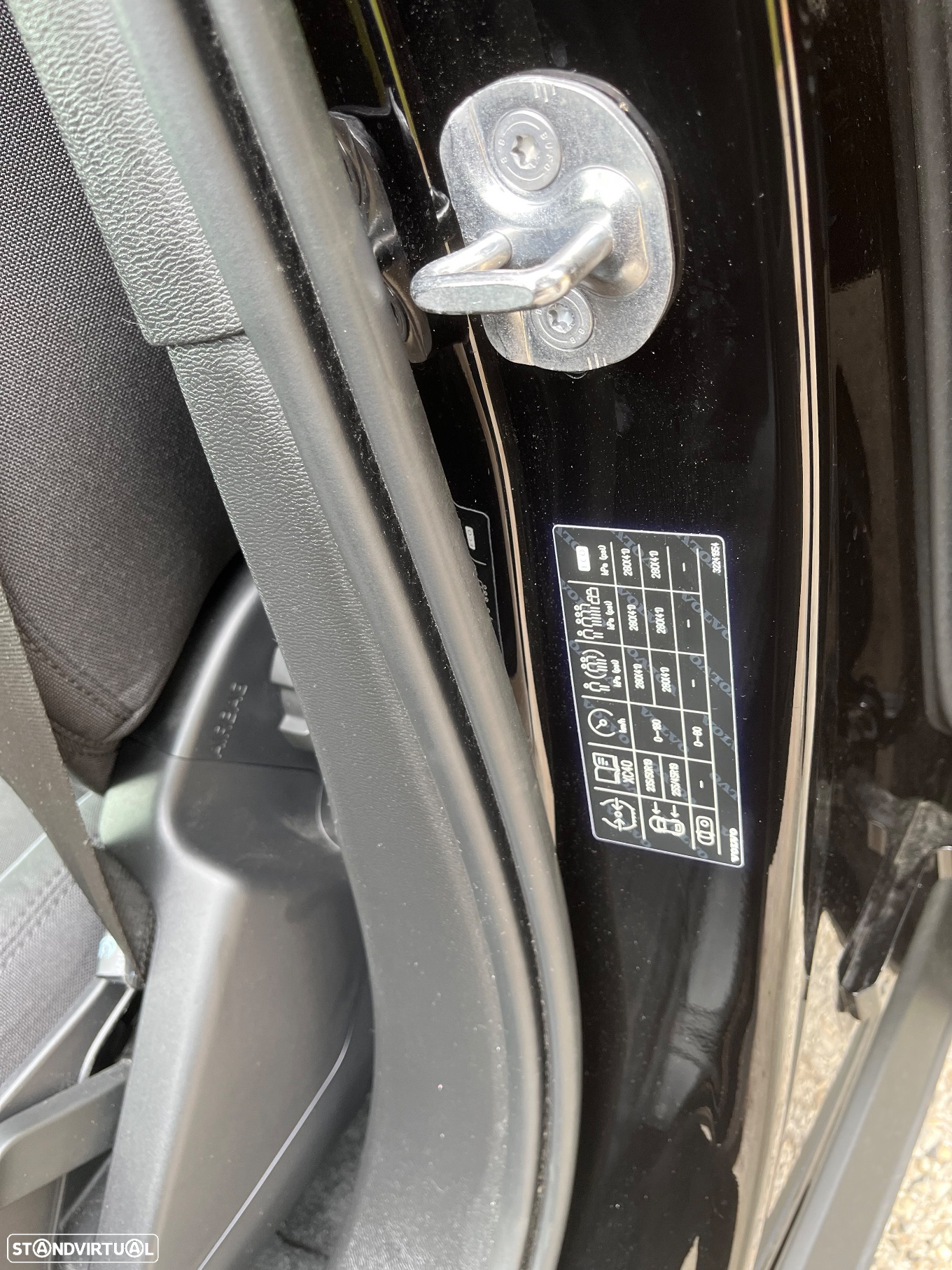 Volvo XC 40 Recharge 69 kWh Single Motor Core - 53