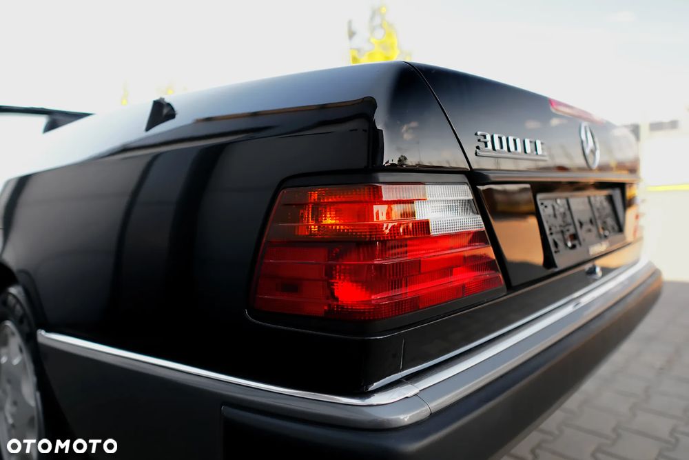 Mercedes-Benz W124 (1984-1993) - 14