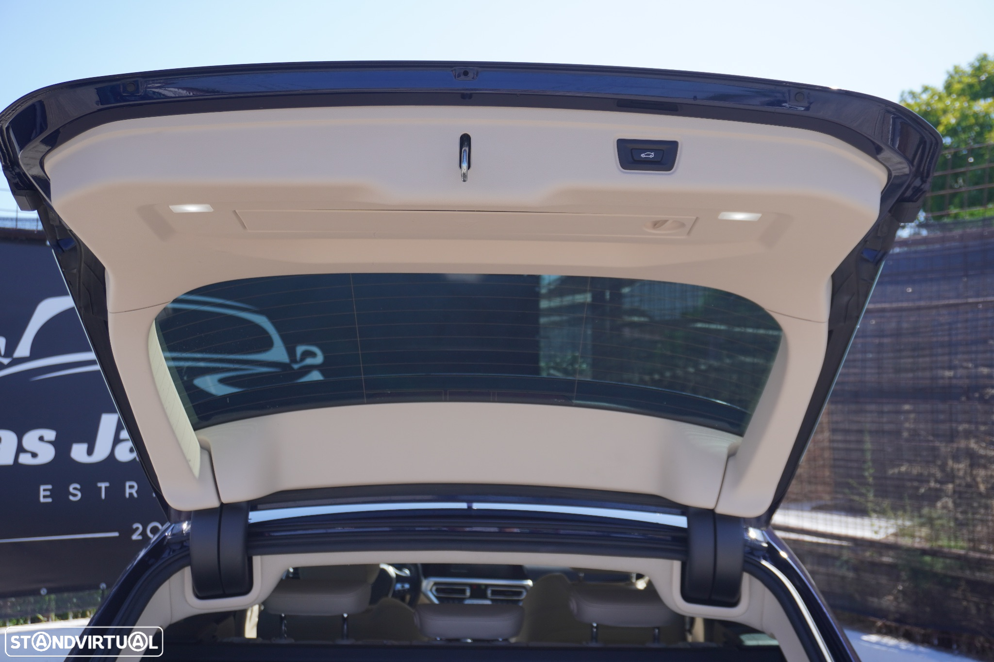 BMW 330 e Touring Line Sport Auto - 31