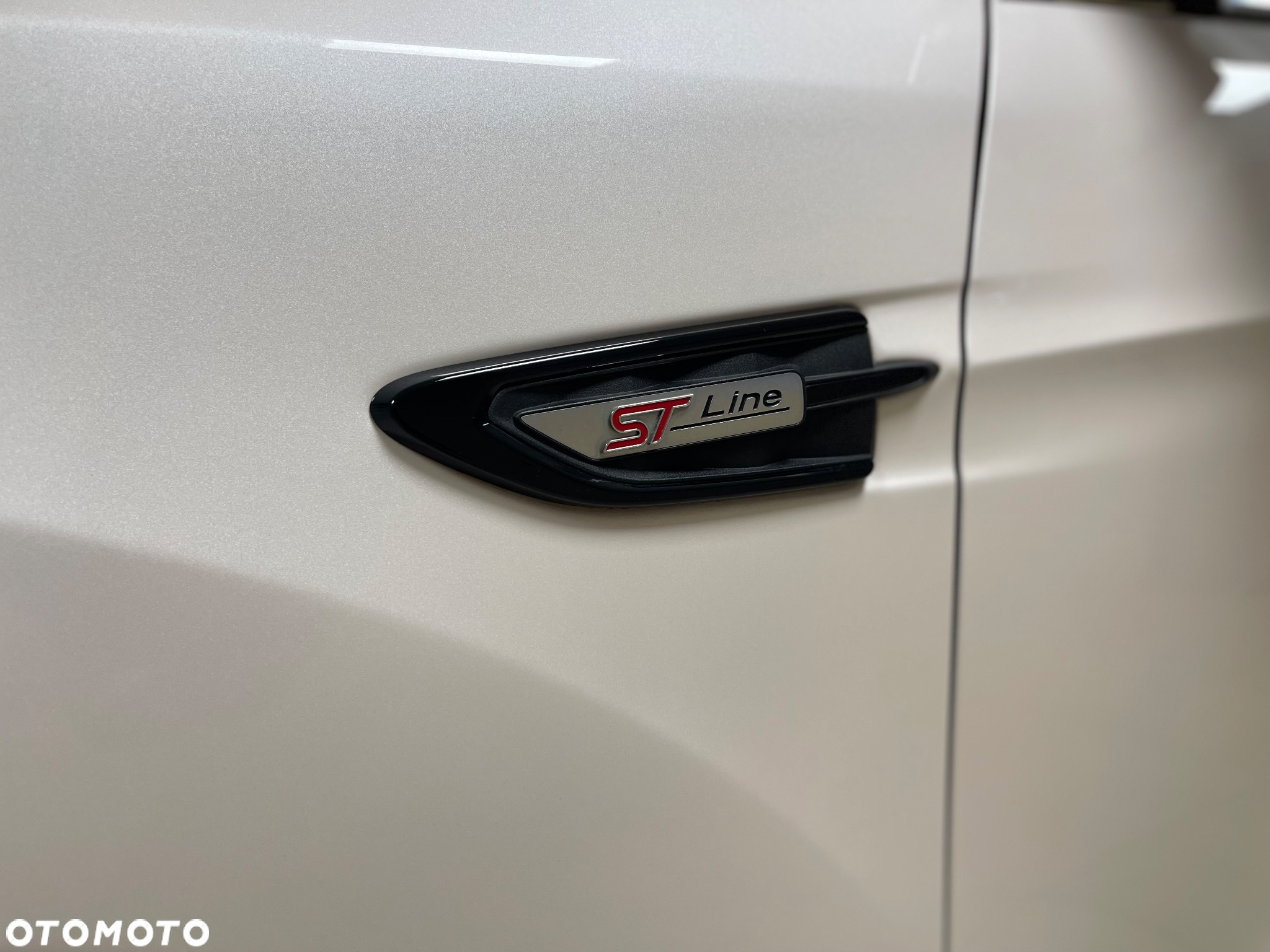 Ford Kuga 1.5 EcoBoost FWD ST-Line ASS GPF - 31
