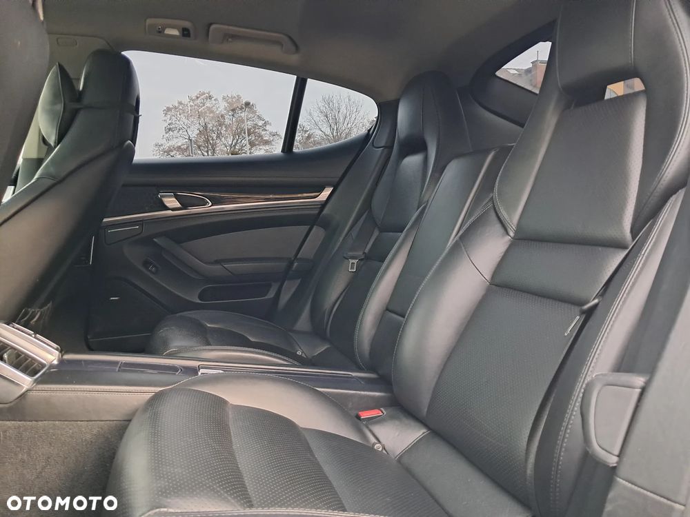 Porsche Panamera 4 PDK - 10