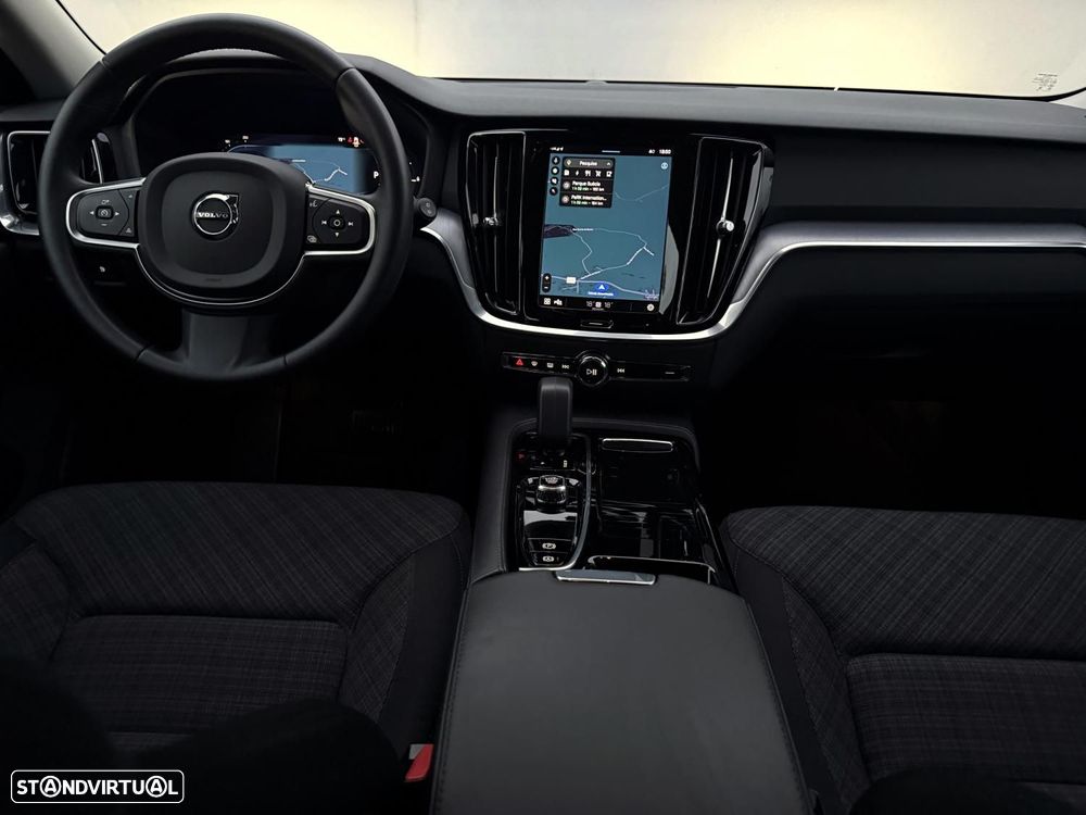 Volvo V60 2.0 T6 AWD TE Essential - 11