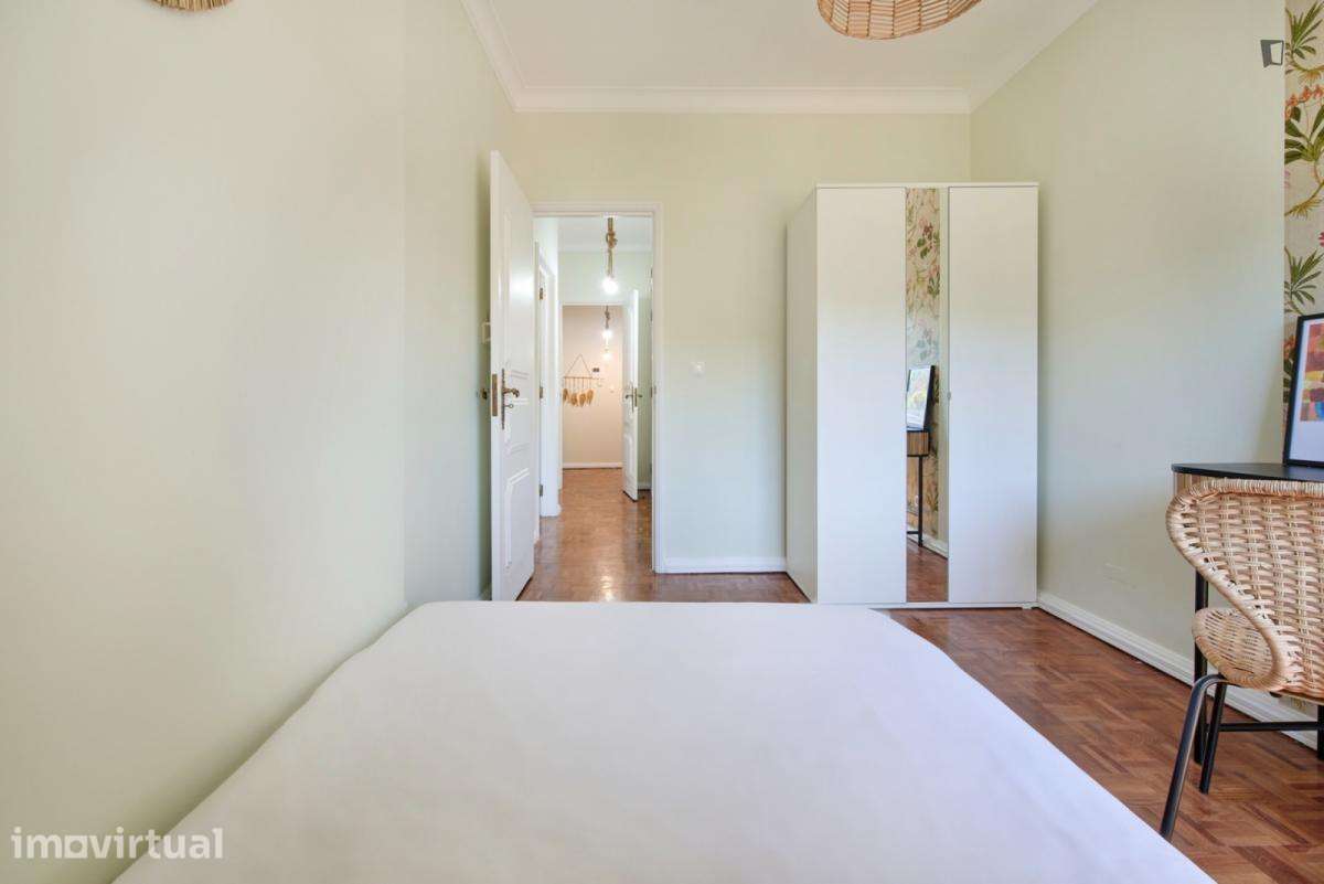 Quarto - localizado em Benfica Lisbon - Grande imagem: 3/17