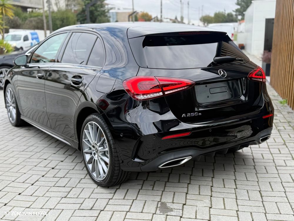 Mercedes-Benz A 250 e 8G-DCT AMG Line - 15