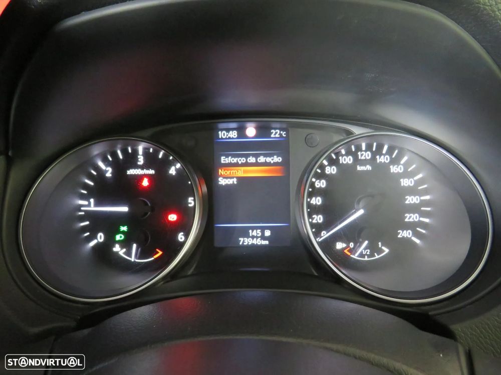 Nissan Qashqai 1.5 dCi N-Connecta J18+Led - 26
