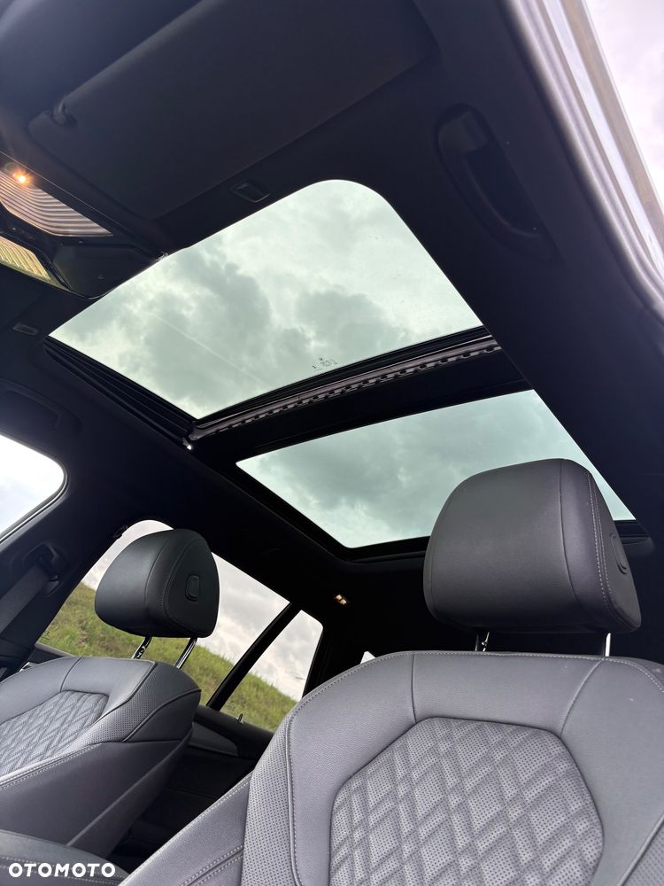 BMW Seria 5 520d xDrive - 28