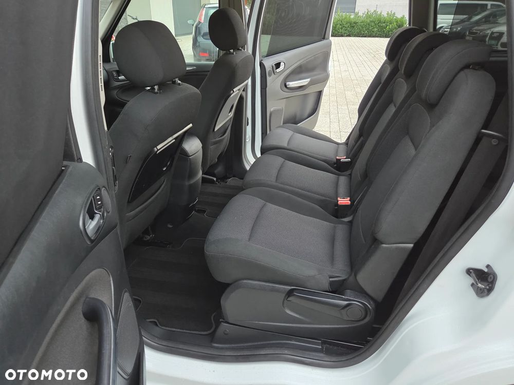 Ford Galaxy 2.0 TDCi Titanium - 12