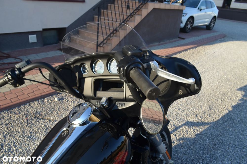 Harley-Davidson FLH Electra Glide - 20