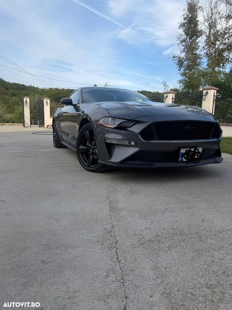 Ford Mustang - 4