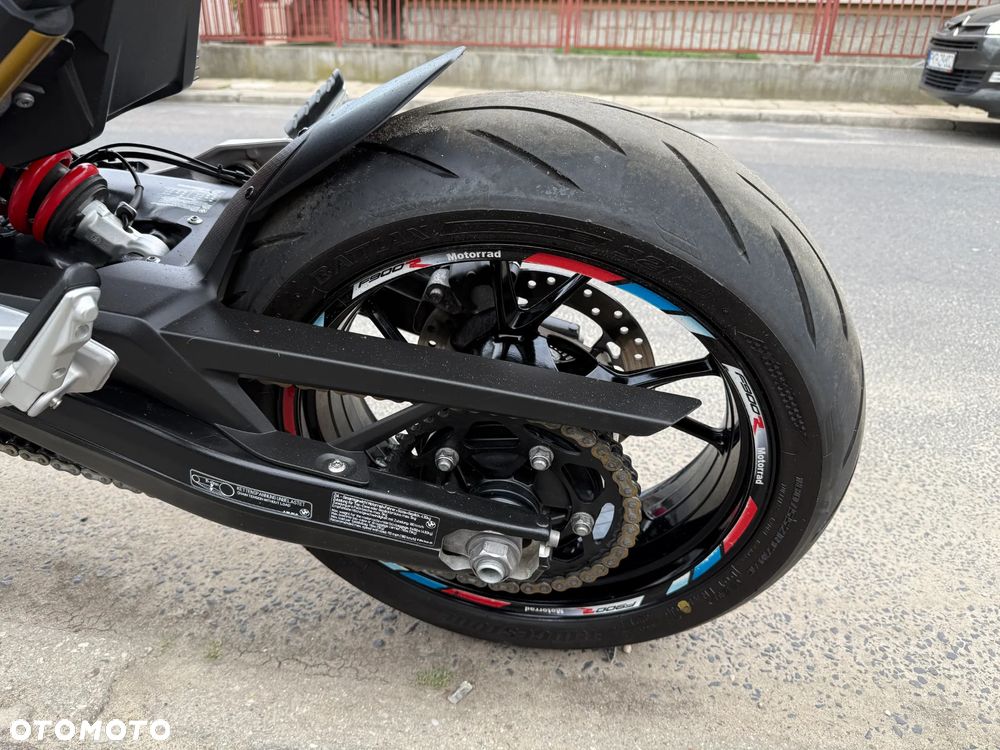 BMW F - 13