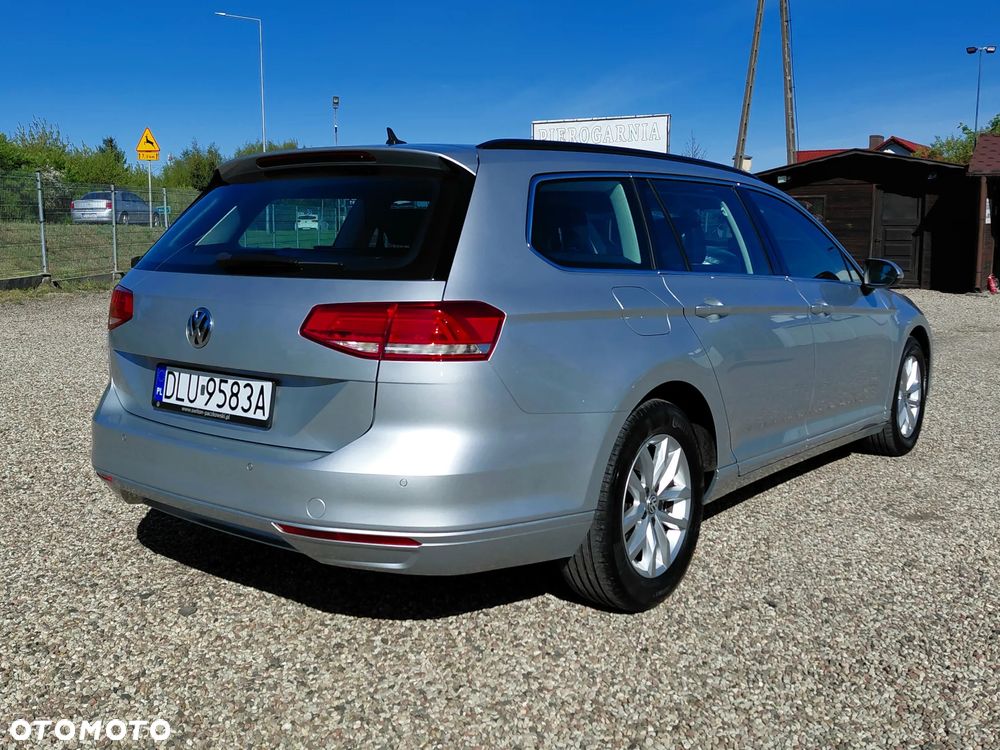 Volkswagen Passat 2.0 TDI SCR Comfortline DSG - 3