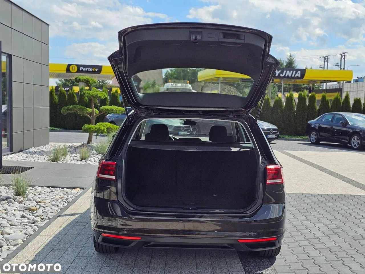 Volkswagen Passat - 32