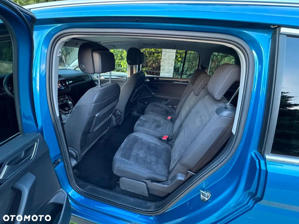 Volkswagen Touran - 4