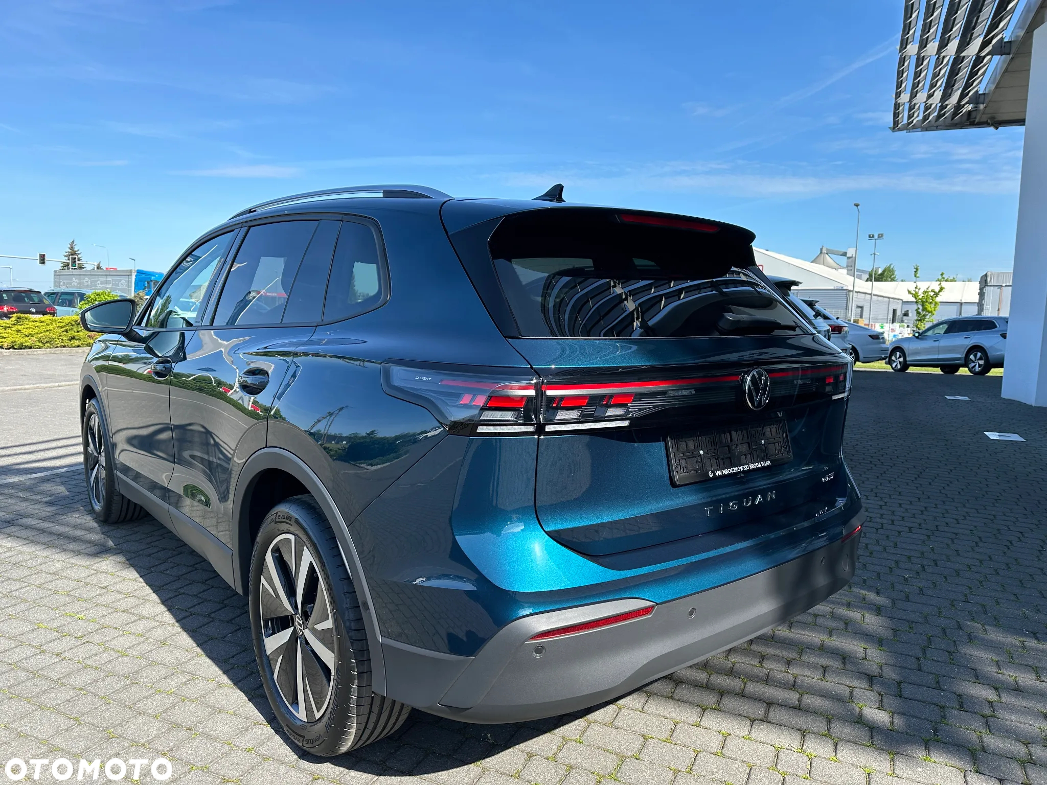 Volkswagen Tiguan - 13
