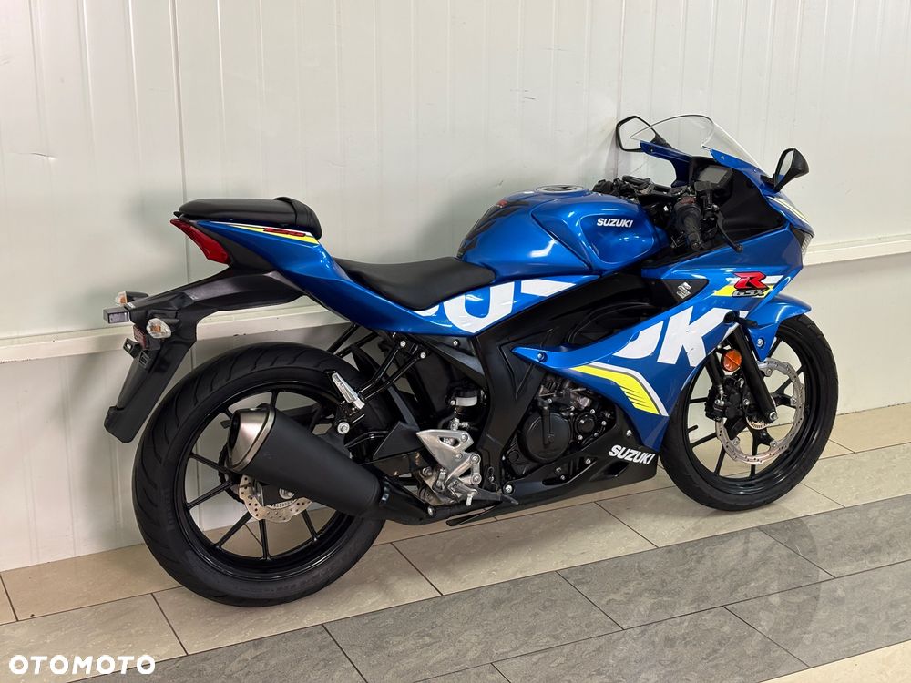 Suzuki GSX-R - 4