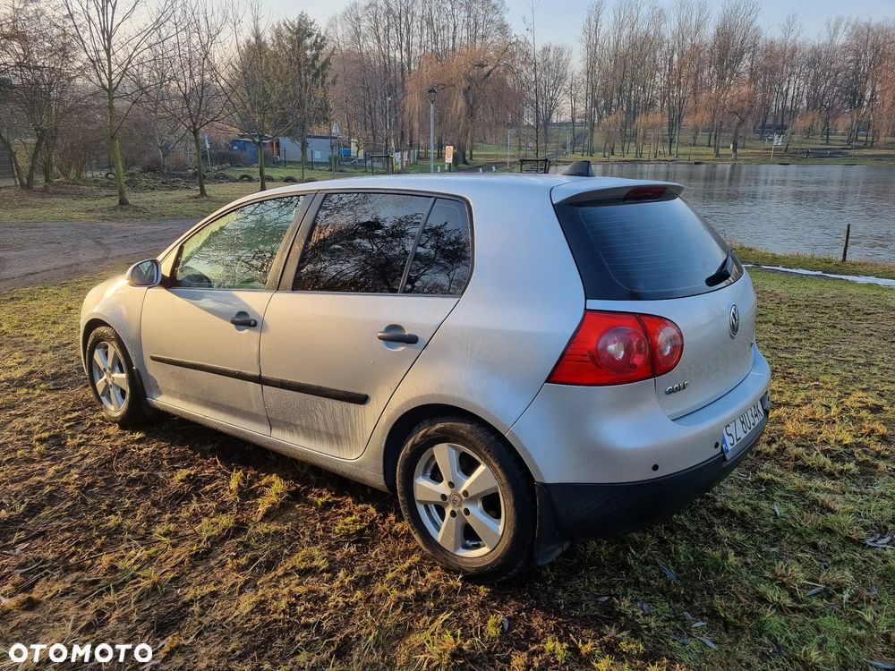 Volkswagen Golf 1.6 FSI United - 3