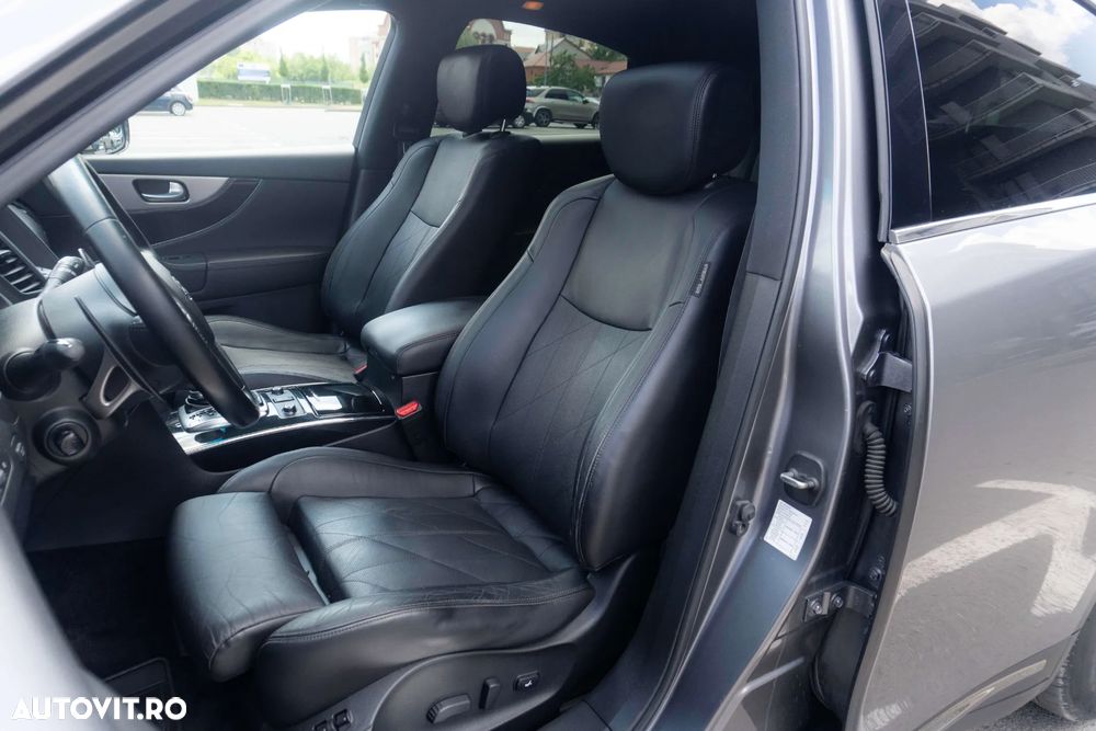 Infiniti Q70 - 26
