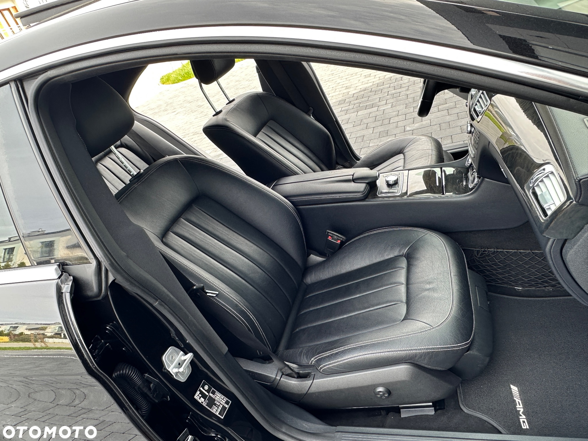 Mercedes-Benz CLS 350 CDI 4-Matic BlueEff - 24