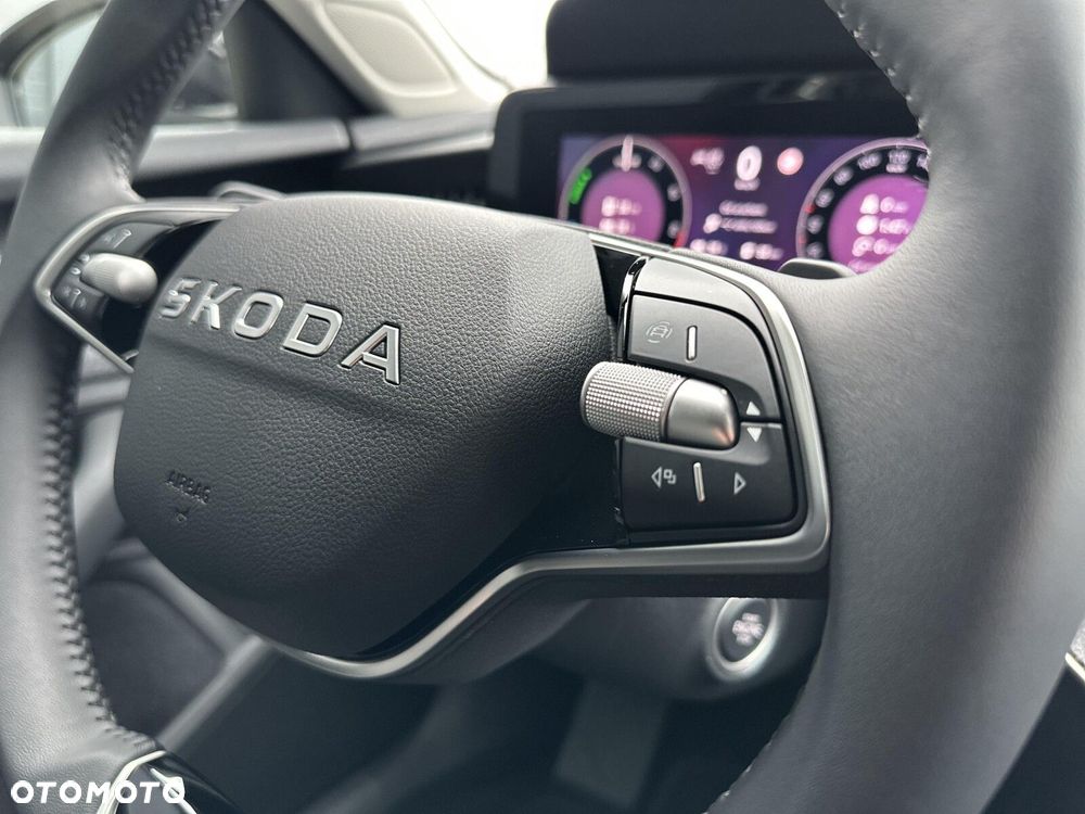 Skoda Superb 1.5 TSI Plug-in Hybrid Edition 130 DSG - 26