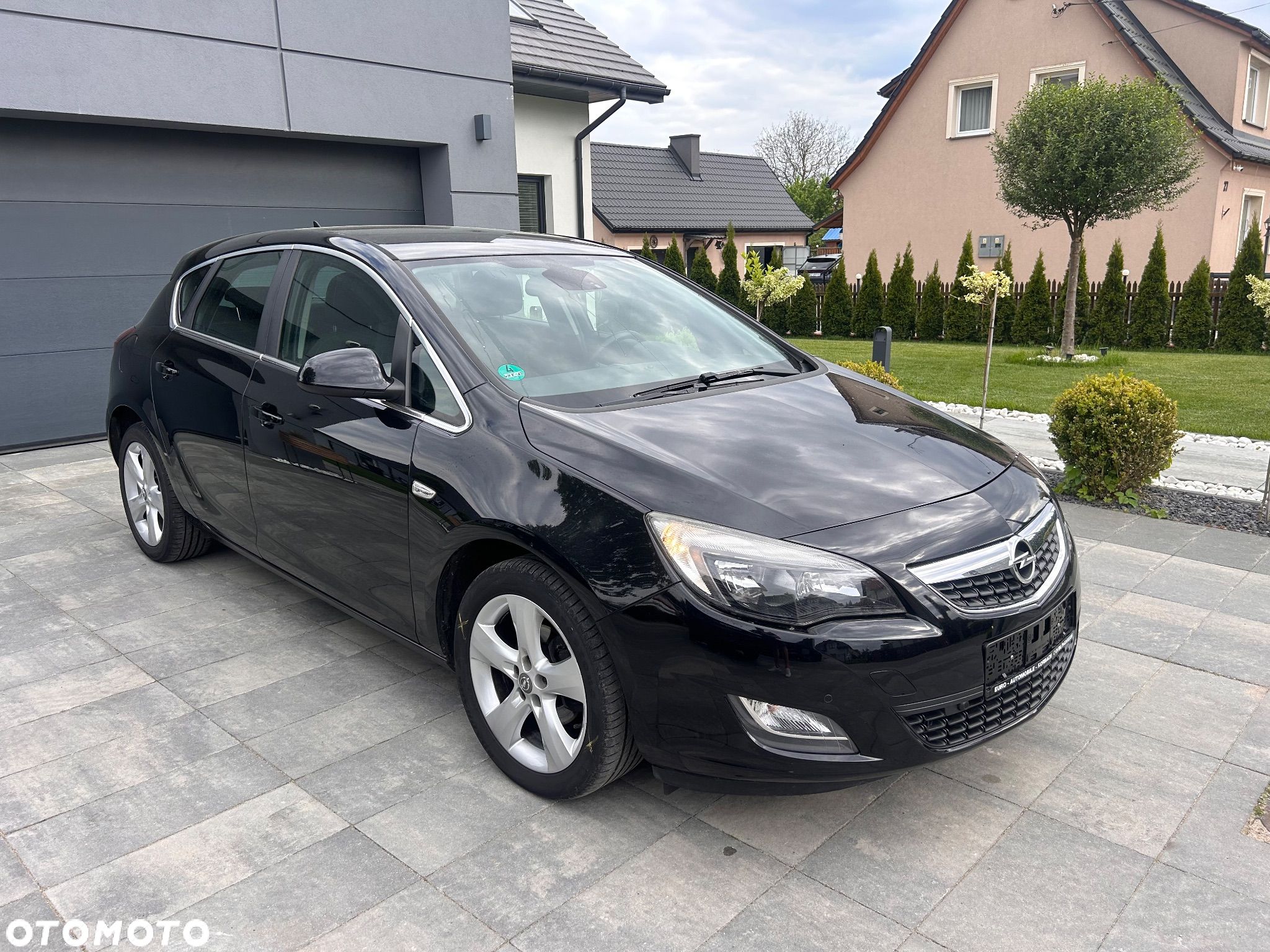 Opel Astra 1.6 Automatik Design Edition - 1
