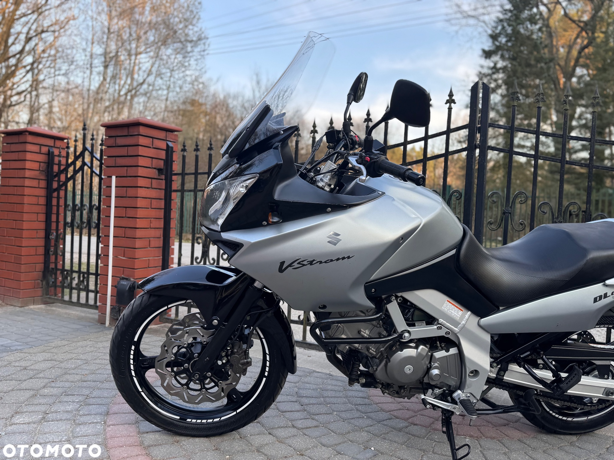 Suzuki DL - 18