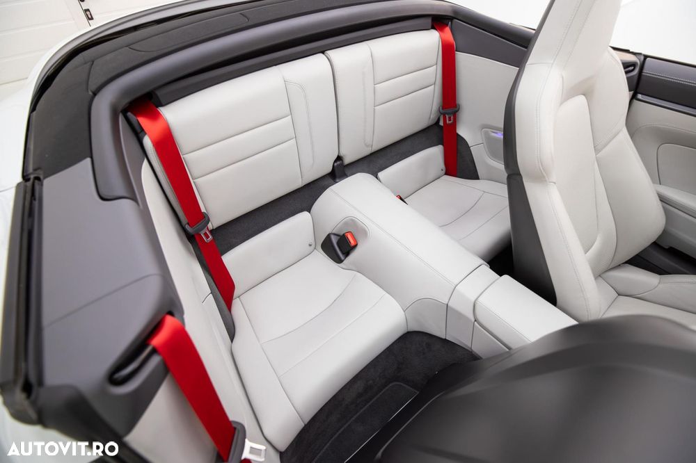 Porsche 911 Carrera 4S PDK - 20