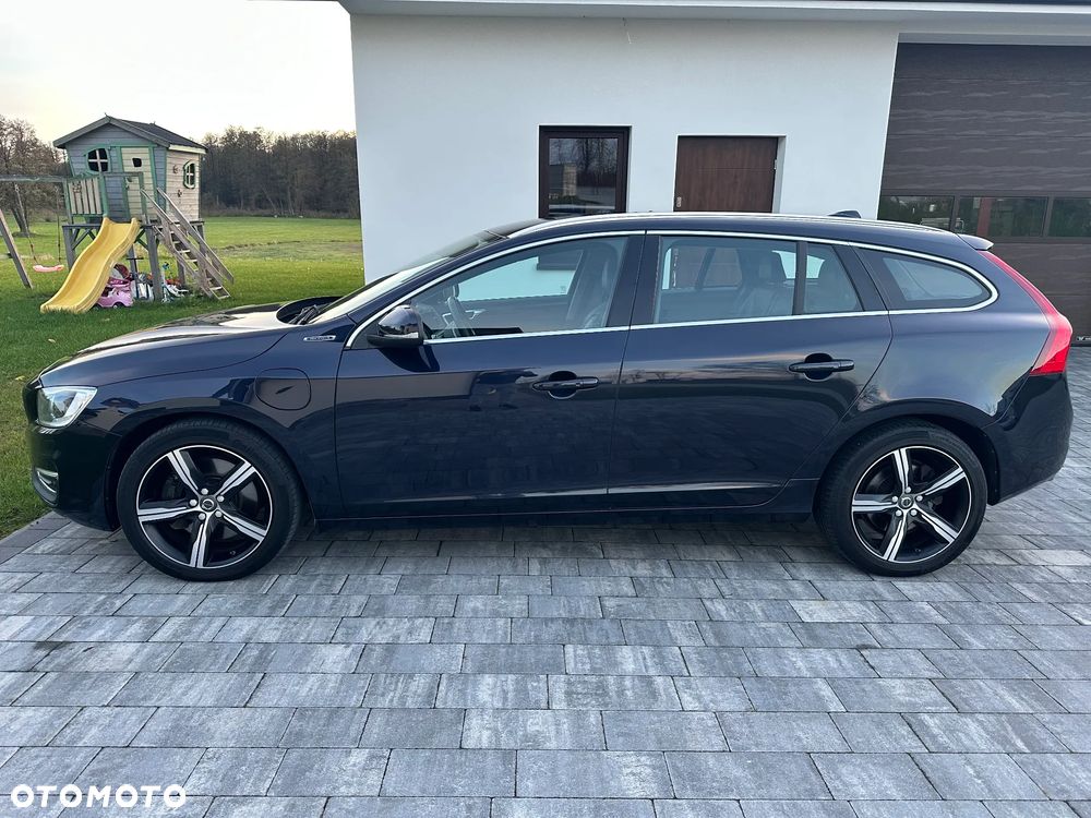 Volvo V60 D6 AWD Plug-in Hybrid Summum - 6