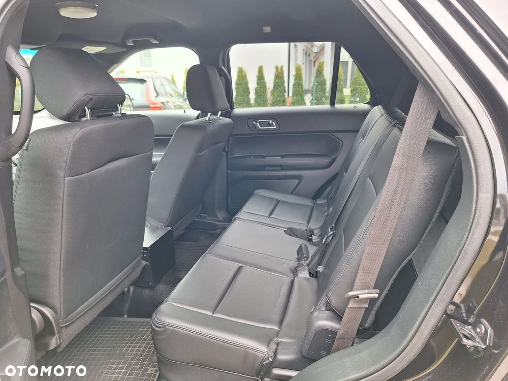 Ford Explorer - 13