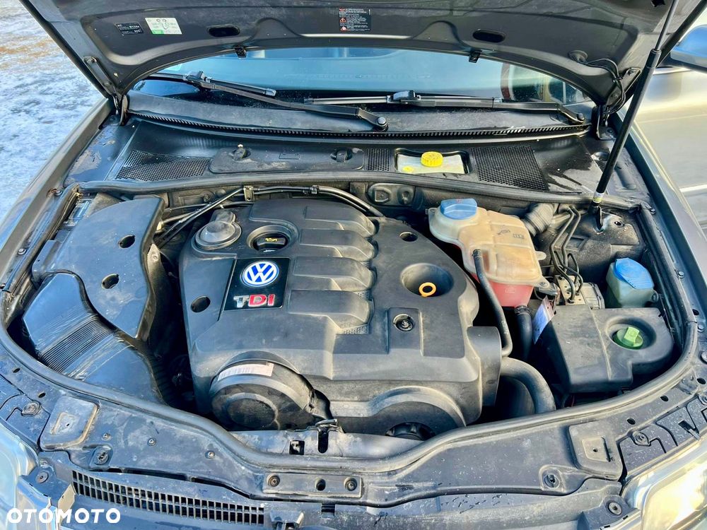 Volkswagen Passat - 23