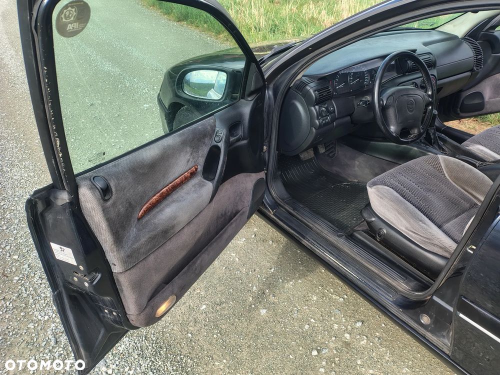 Opel Omega - 13