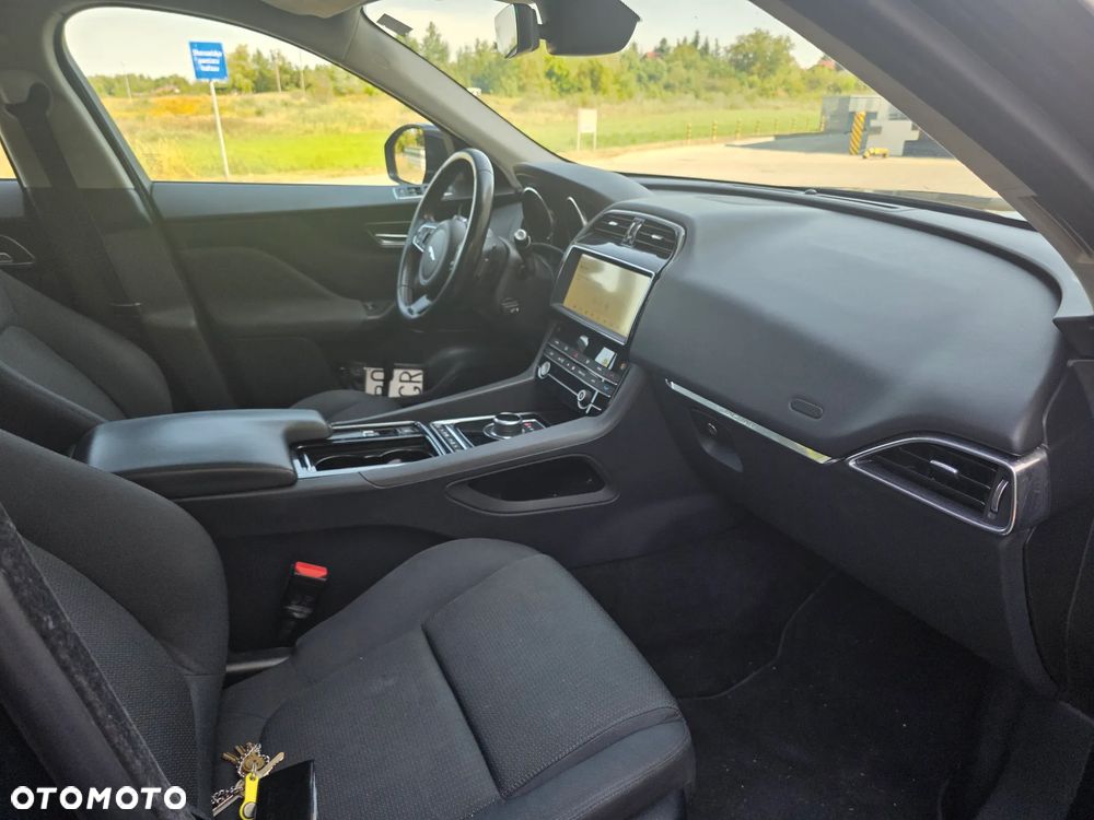 Jaguar F-Pace 2.0 i4D AWD Prestige - 18