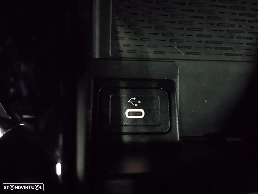 Mercedes-Benz A 180 d 8G-DCT AMG Line - 38