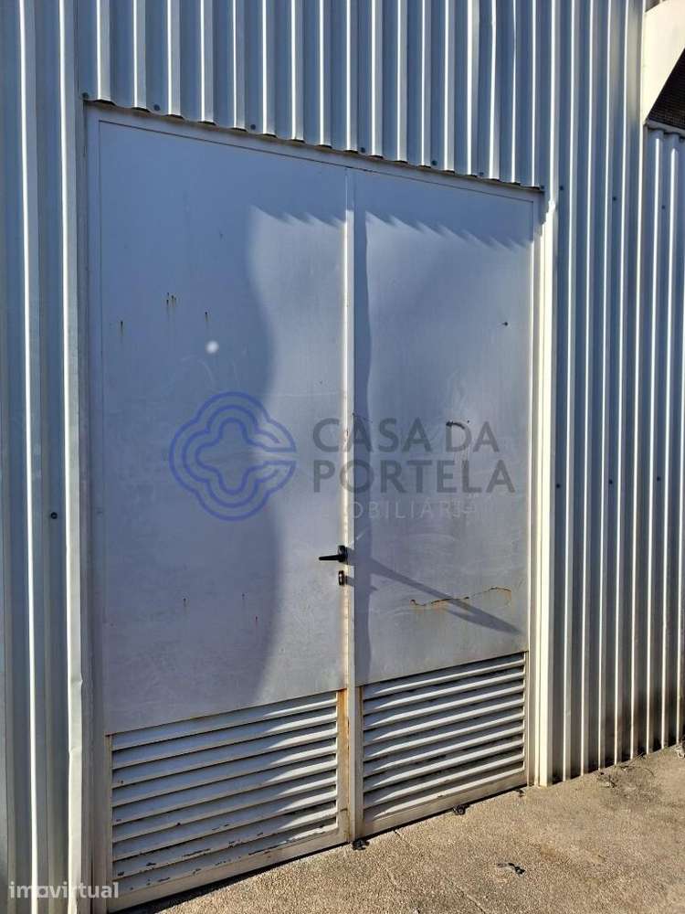 Armazém para Venda | 957 m2 | Comércio e Indústria | Touguinhó, Vila d - Grande imagem: 3/27