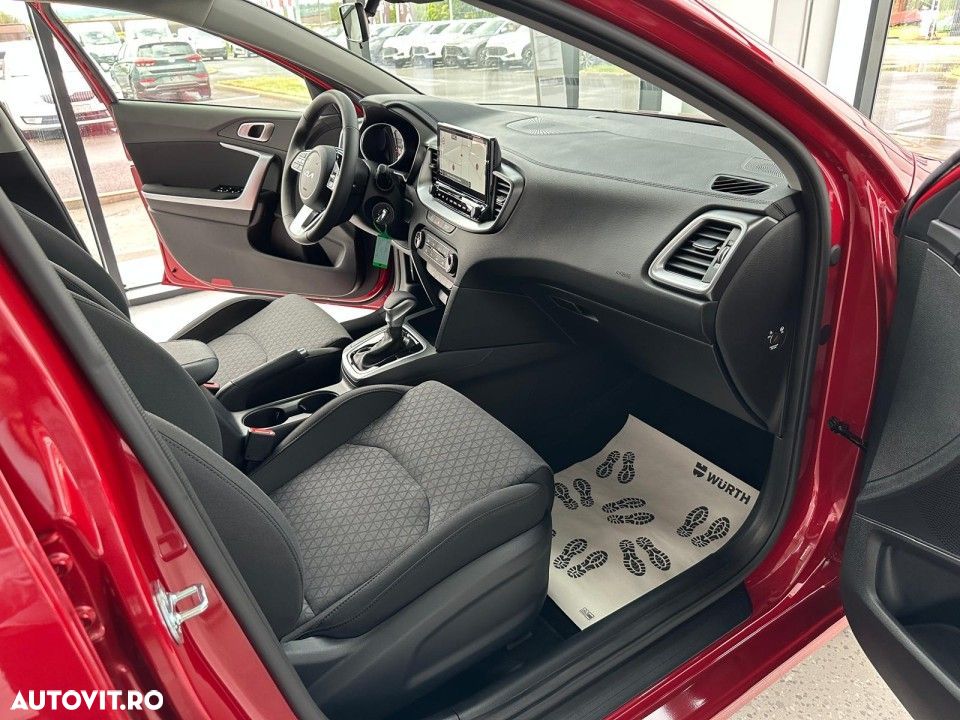 Kia Ceed SW 1.5 T-GDI 7DCT Best - 17