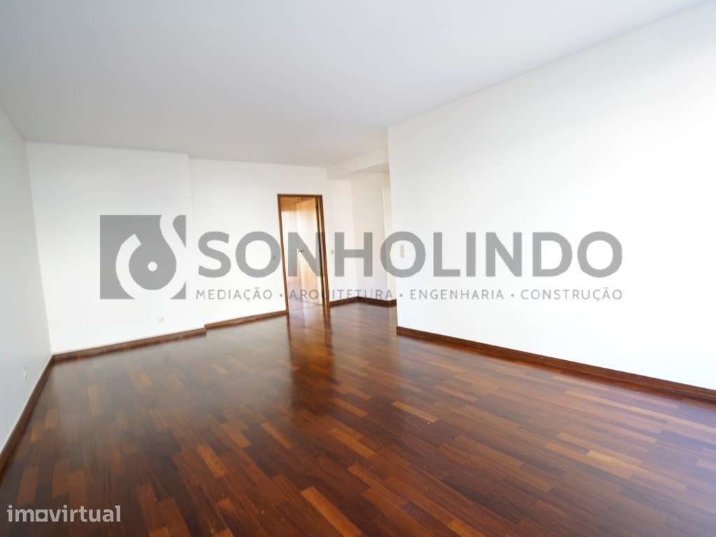 Apartamento T2 , a 100 metros da Igreja de Cedofeita - Grande imagem: 5/12