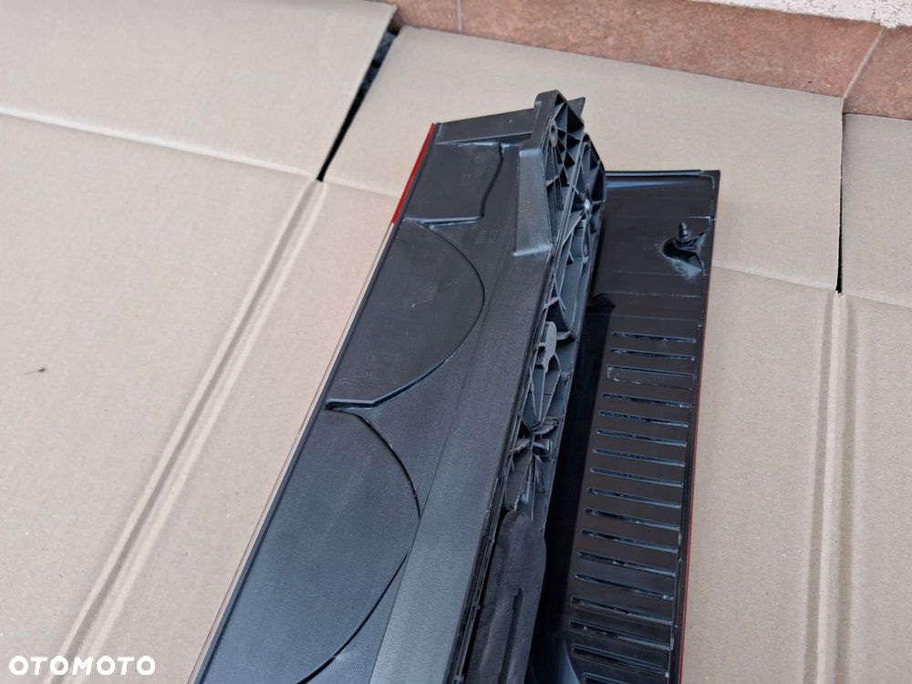 lampa tył tylna mercedes sprinter w907 a910 a9108200000 oryginał ładny stan - 9