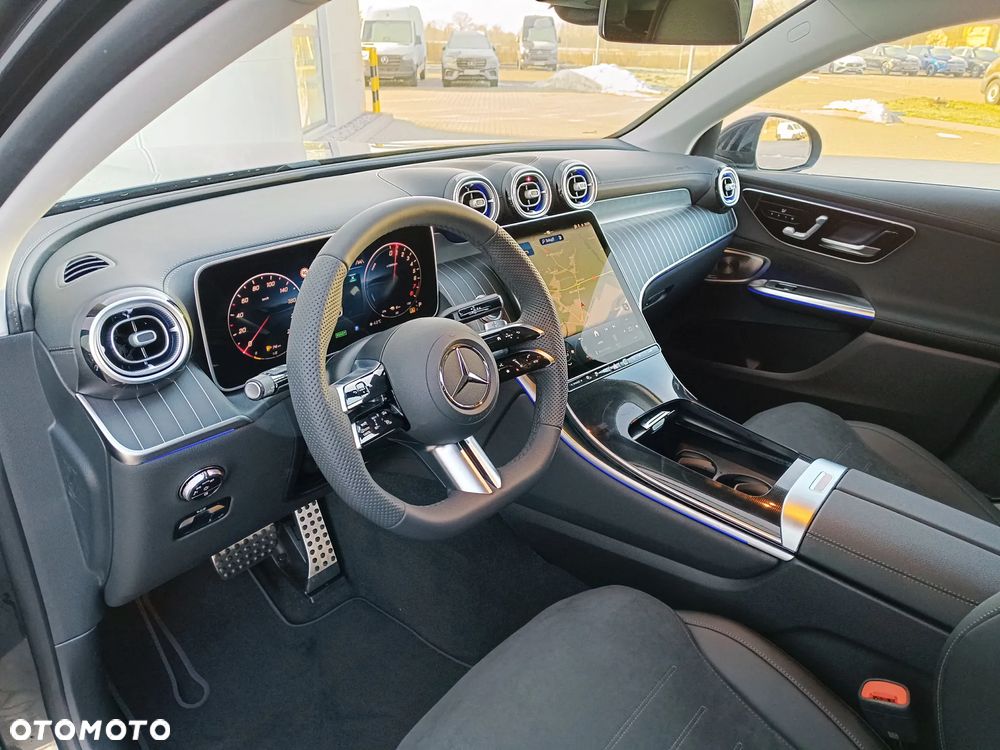 Mercedes-Benz GLC ver-300-e-4--matic-amg-line - 4