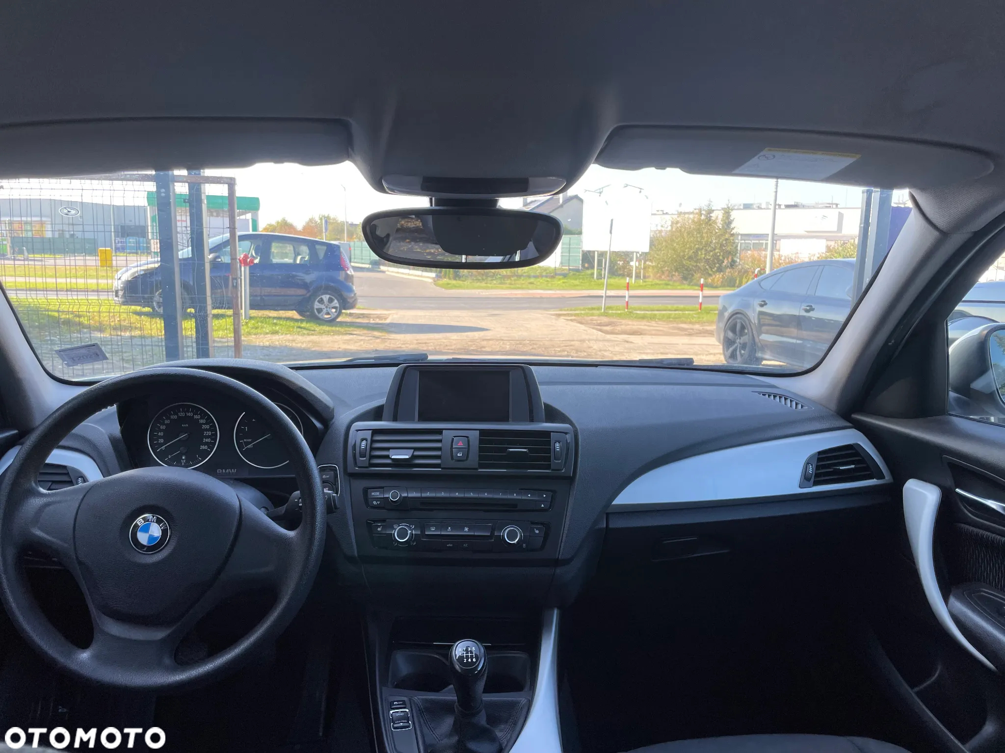 BMW Seria 1 114i - 26