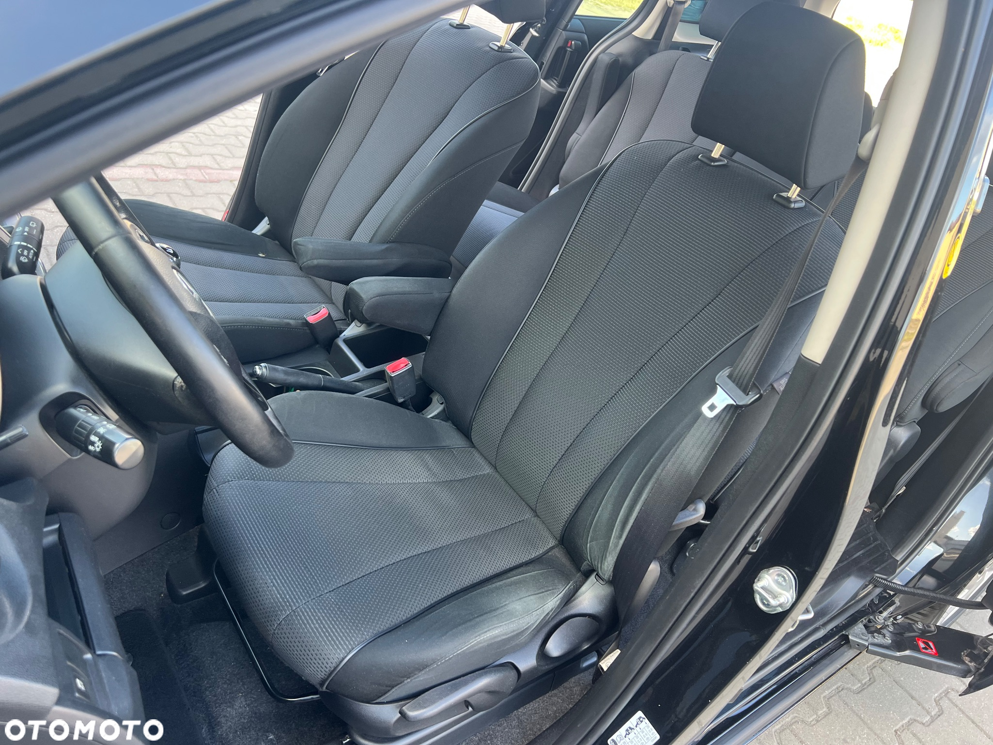 Mazda 5 1.8 Exclusive + - 22
