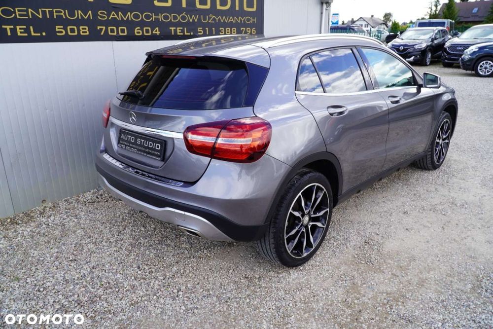 Mercedes-Benz GLA 200 7G-DCT Urban - 39