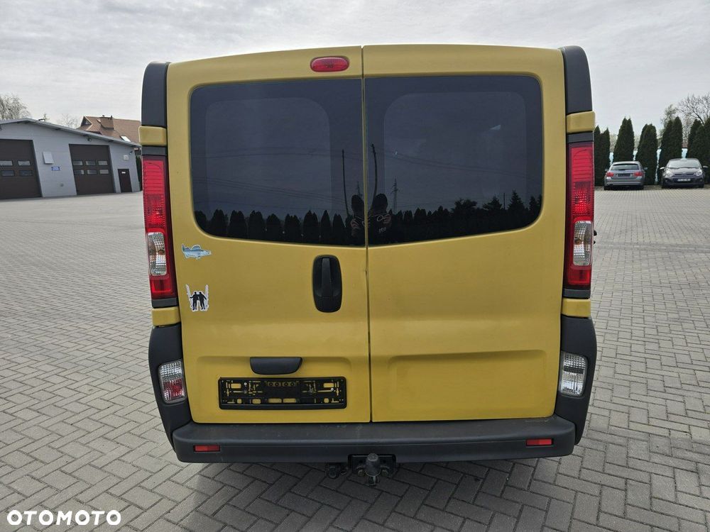 Opel Vivaro - 8