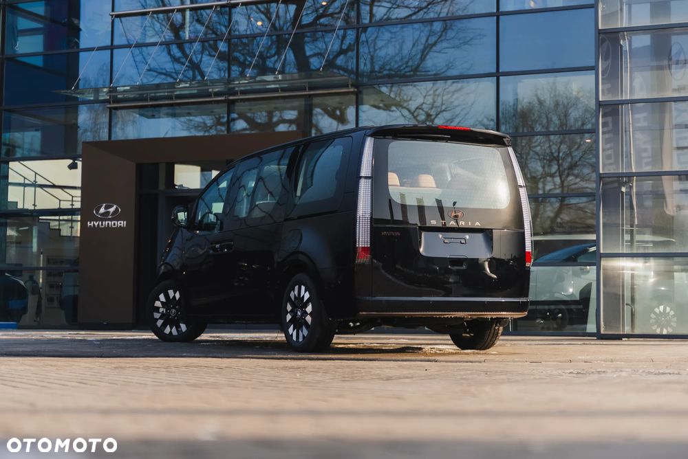 Hyundai Staria 1.6 T-GDI HEV Luxury - 8