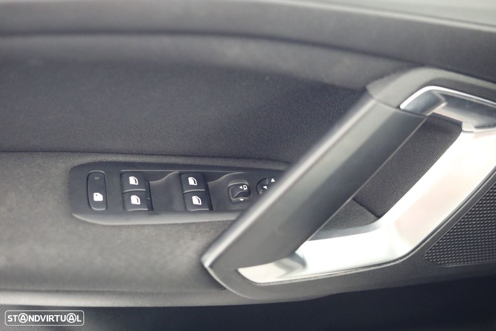 Peugeot 308 SW 1.5 BlueHDi Style - 24